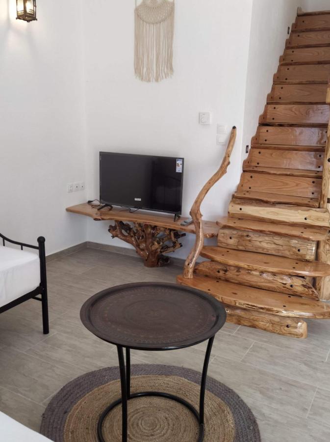 Orange Garden Loft Apartment กาลาเนรา ภายนอก รูปภาพ