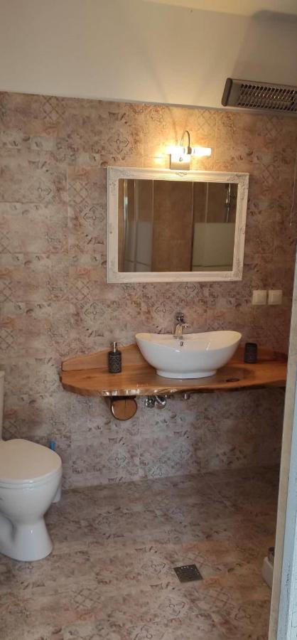 Orange Garden Loft Apartment กาลาเนรา ภายนอก รูปภาพ